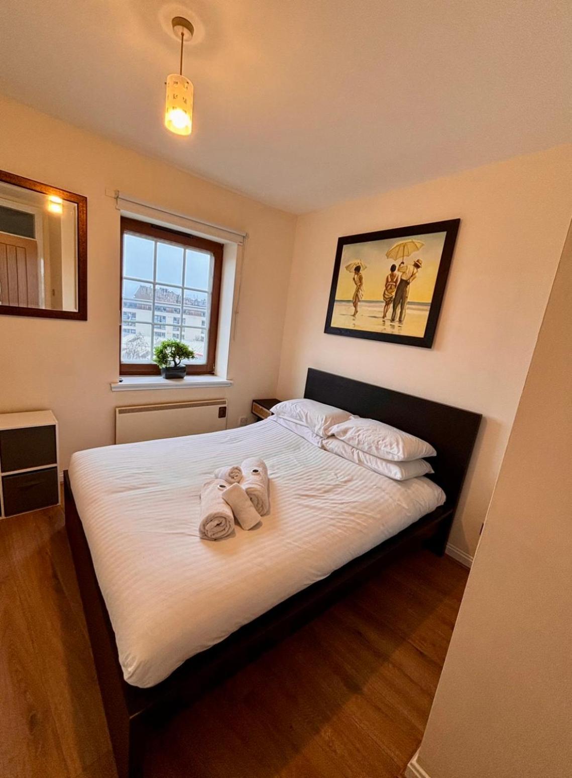 Sunshine On Leith. The River View Apartment! EDI Szoba fotó